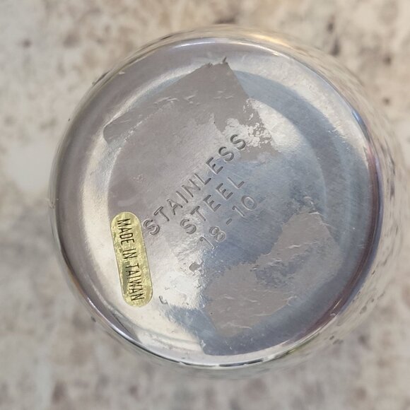 Vintage Stainless Steel 18-8 Cocktail Shaker With Built-In Strainer & Lid - Picture 3 of 10
